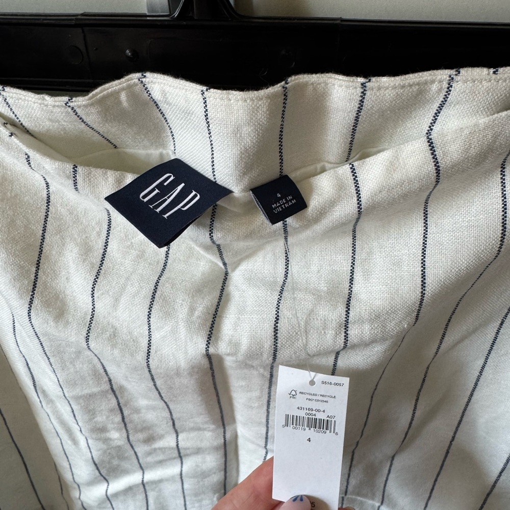 NWT GAP White / Cream Linen & Cotton Mini Skirt with Blue Pinstripes, Size 4 - Picture 5 of 12